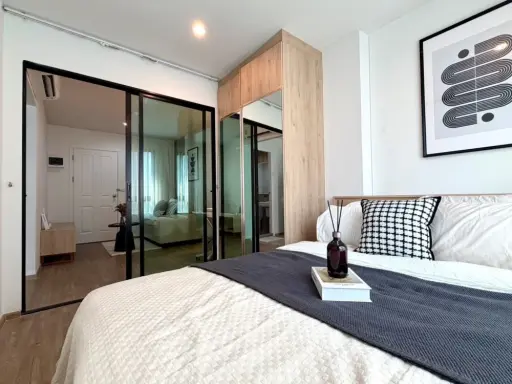 Selling a beautifully decorated, color-coordinated condo at Hi Sukhumvit 93. Fully furnished; just bring your bags and move in! images