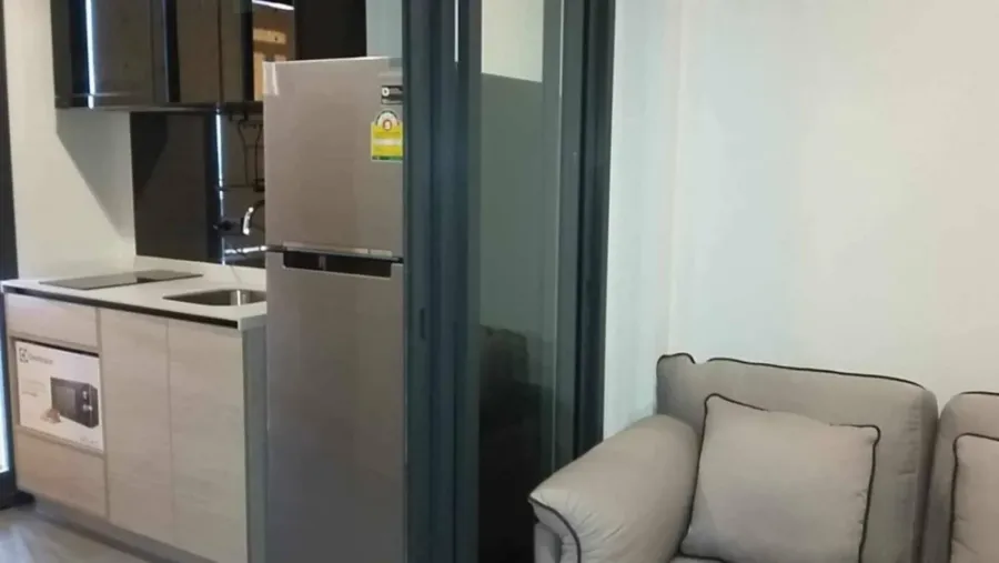 For rent!! Condo The Base Garden-Rama 9, beautiful design condo, outstanding, complete facilities, don't miss it!!