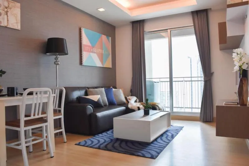 For rent, True Thonglor, condo, beautiful room, fully furnished, central Easy travel Get to know each other quickly.