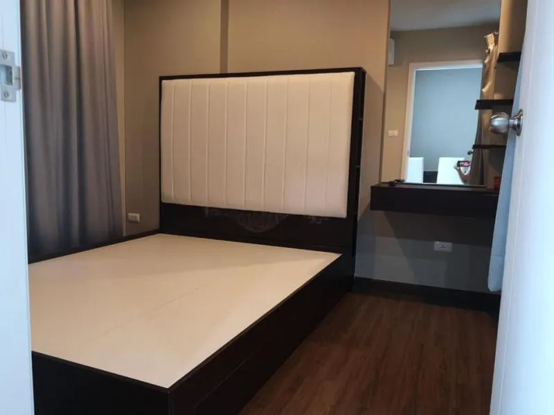 Urgent sale ** Hallmark Condo, Chaengwattana, 34.5 sq m., 8th floor, very beautiful decoration, very good price, 2.6 million baht!!