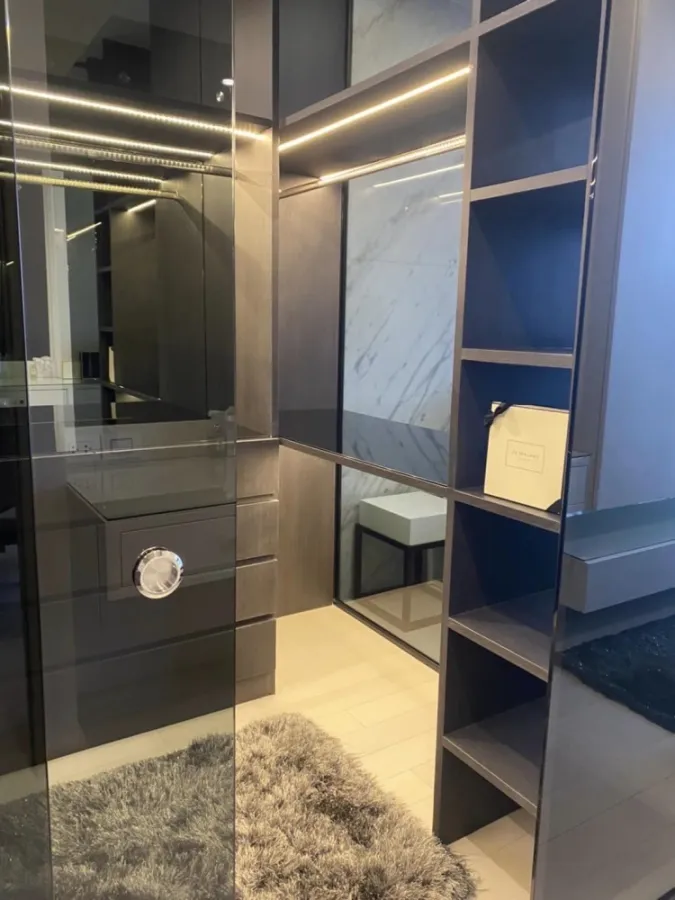 For sale คอนโด โนเบิล เพลินจิต ห้องกว้าง ชั้น 33 ได้วิวดี พร้อมบิ้วอินท์ครบ สนใจรีบมาเป็นเจ้าของ