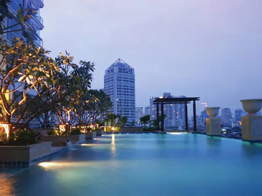 Cheap sale !! Le Luk condominium, size 47 sq m. New room, never had people near BTS Phra Khanong express