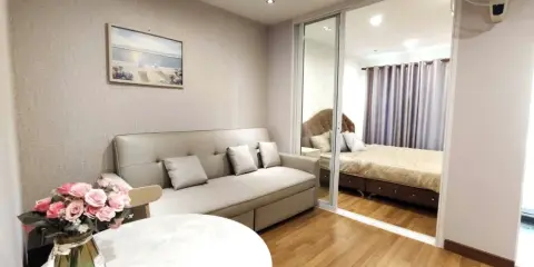ให้เช่า Regent Home Sukhumvit 81 ห้องชั้น 4 มาพร้อมเฟอร์นิเจอร์ครบครัน วิวสระว่ายน้ำ จองเลย