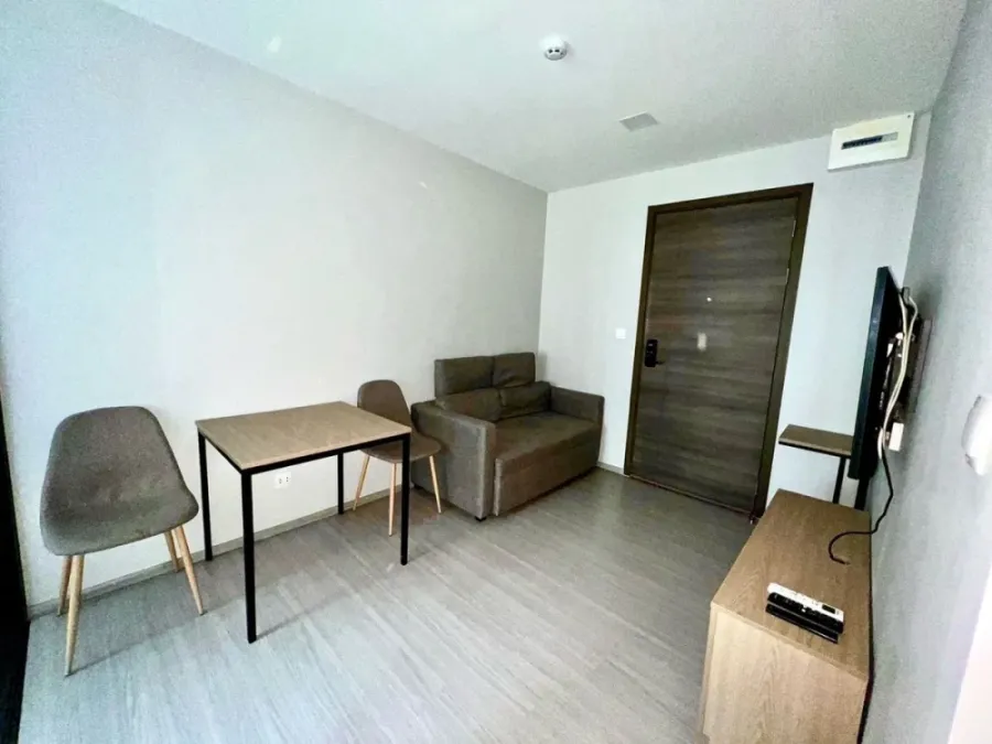 For rent: The Privacy S101, 5th floor, fully furnished, nice room, hurry and reserve now before it's gone.