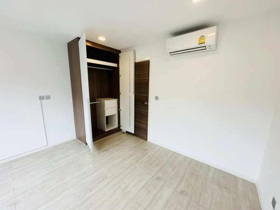 ขาย คอนโด Atmoz ลาดพร้าว 71 ห้องเปล่า วิวสระ พร้อมเฟอร์ Buit-In น่าอยู่มากๆ จองเลยจ้า
