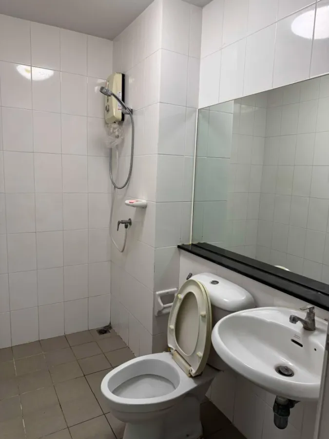 For rent: Plum Condo Paholyothin 89, 8th floor, fully furnished room, nice to live in, book now, don't miss out.