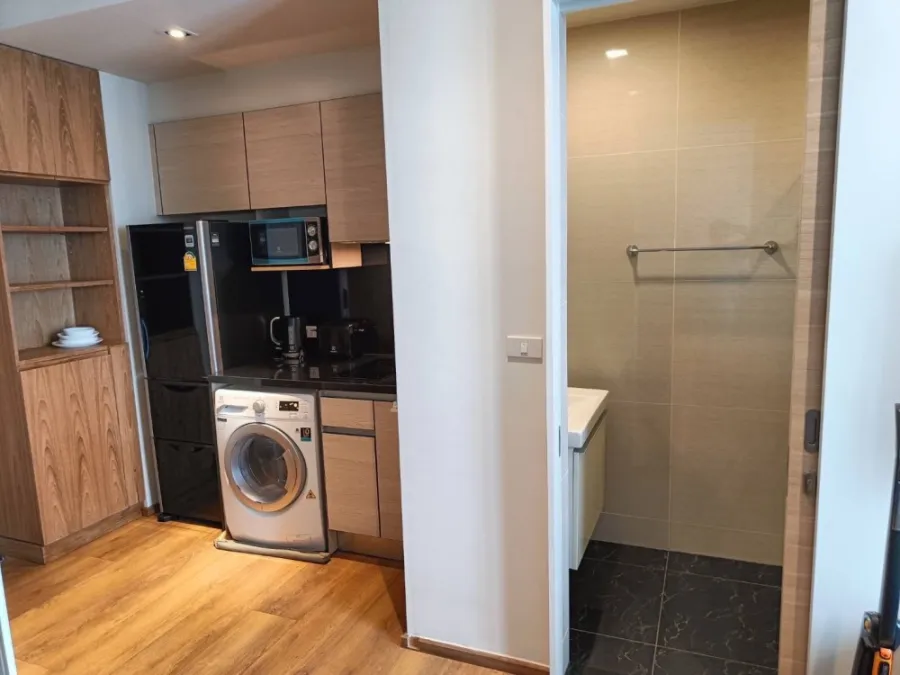 Condo for rent, Park 24 Origin Phrom Phong, beautiful room, fully decorated, complete with built-in furniture.