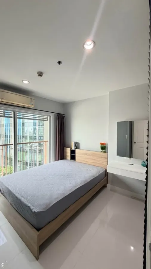 ให้เช่า Sym Vipa – Ladprao 1 ห้องนอน 1 ห้องน้ำ ตกแต่งคุมโทน เครื่องใช้ไฟฟ้าครบครัน หิ้วกระเป๋าเข้าอยู่ได้เลยจ้า