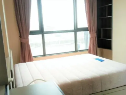 For rent TEAL SATHORN-TAKSIN, big room, can sleep and see the beautiful city view, only 15000 / month, very worthwhile. Urgent.