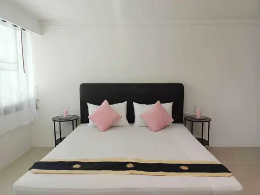 For rent, The Waterford Park Sukhumvit 53, fully furnished room. Soft and comfortable sofa The room is very spacious, book now.