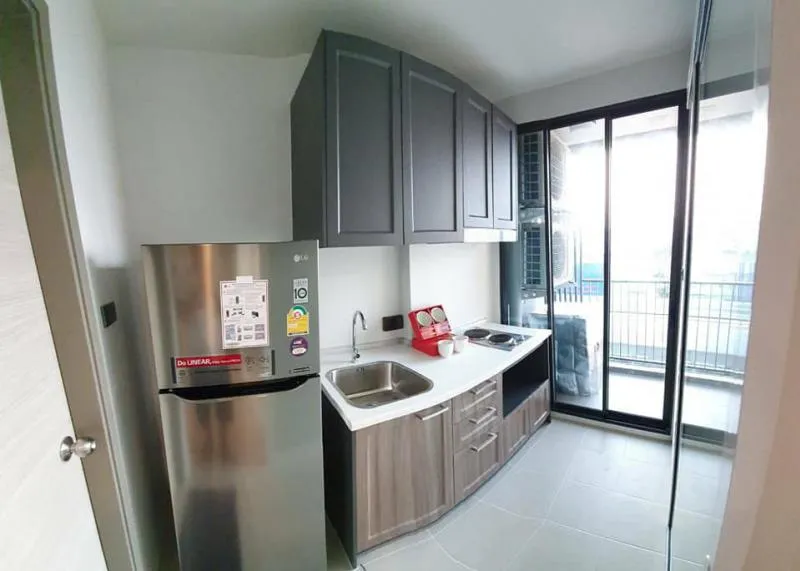 For rent!! Premio Quinto Condo, 8th floor, Building A, beautiful, luxurious, looks expensive, fully furnished. Ready to move in, don't miss it!!