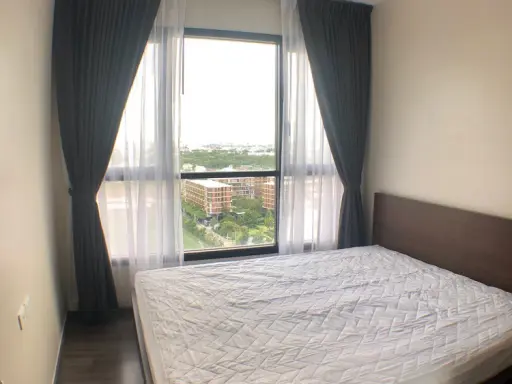 Condo for sale/rent the base park east furniture. Air conditioner With electrical appliances, do not miss