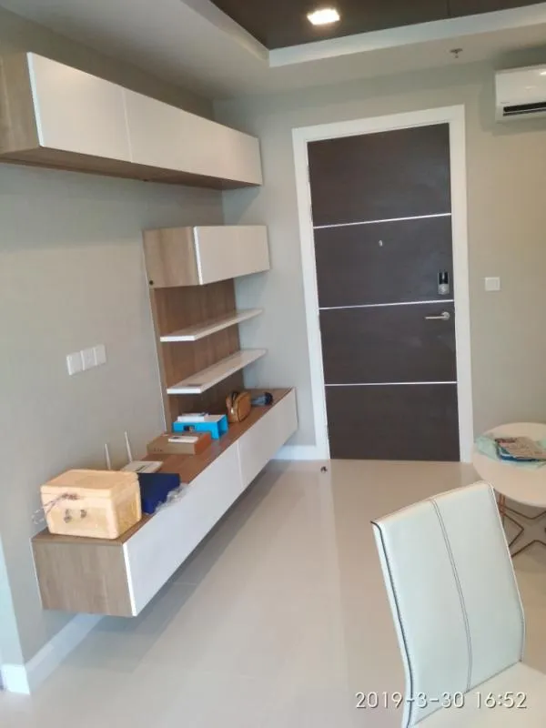 Quick sale!! The Metropolis Condo, corner room, 32nd floor, fully furnished, ready to move in, friendly price, don't miss it!!