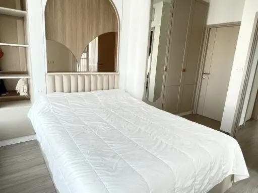 For rent: The Base Phetchaburi - Thonglor, 10th floor, pool view, built-in decorations, good looking throughout the room, hurry and reserve before you