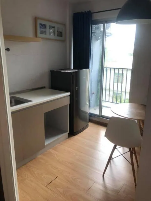 Condo for sale, D Condo Rattanathibet, beautiful sofa in a classic style, luxury. Fully furnished in one room