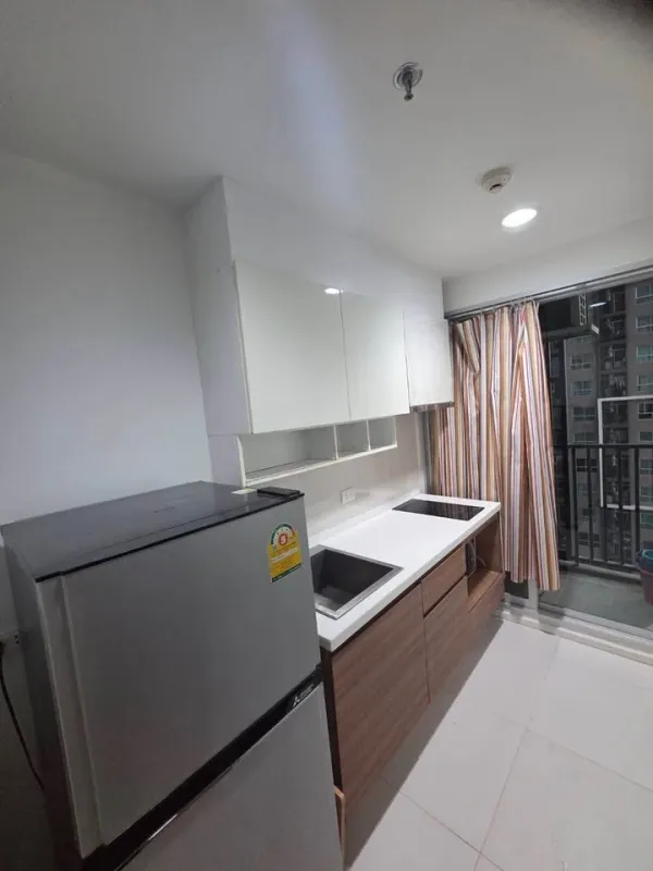 ให้เช่า Fuse Chan Sathorn ห้องน่าอยู่ ชั้น 17 เฟอร์และเครื่องใช้ไฟฟ้าครบครัน หิ้วกระเป๋าเข้าอยู่ได้เลยจ้า