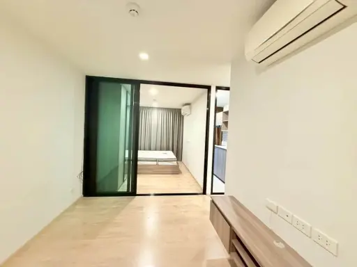 For sale: The Origin Sukhumvit 105. Garden and pool view, tranquil atmosphere. Move-in ready.