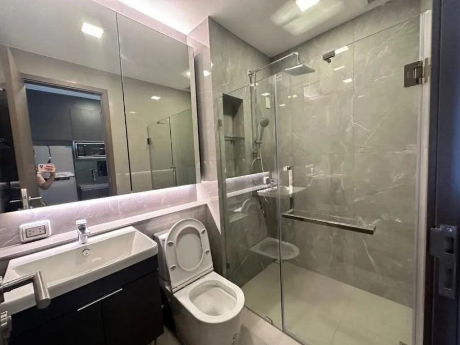 For rent!! Condo The Privacy Chatuchak, good location, convenient travel, near MRT Phahon Yothin, near Lat Phrao intersection!!