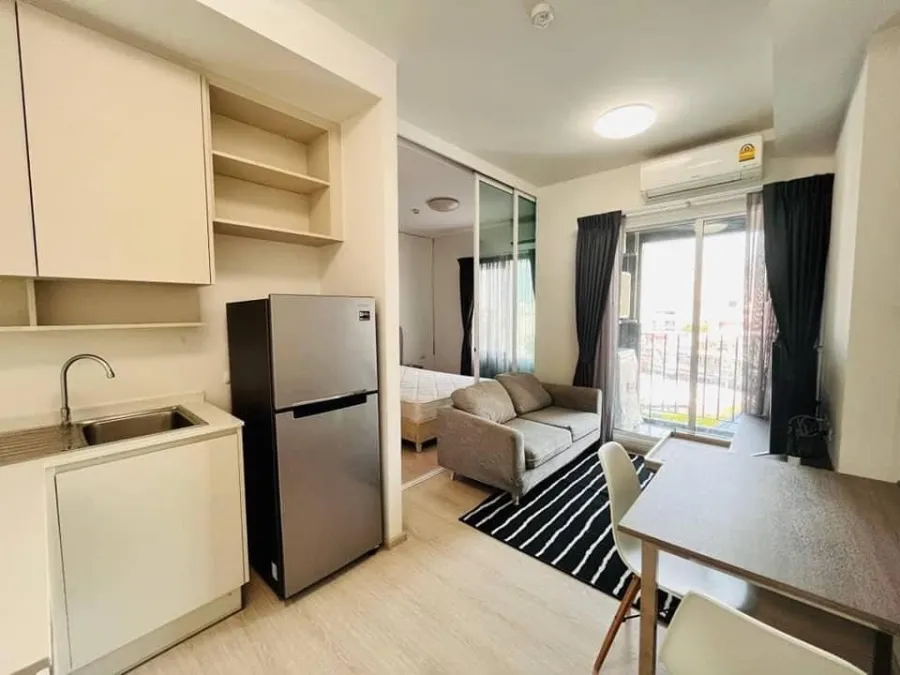Condo for sale, Chapter One Eco, Ratchada-Huay Kwang, 9th floor, has a nice pool view. complete electrical appliances You can reserve first come first