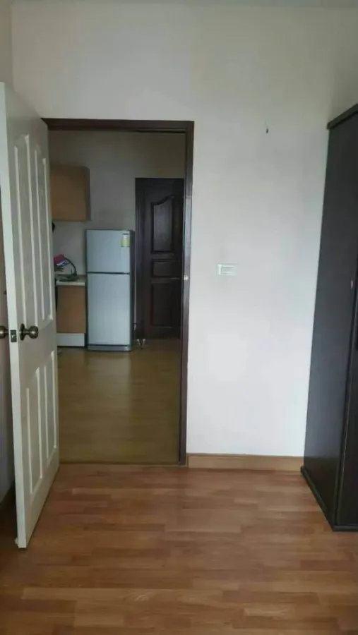 For rent, PG RAMA 9 Condominium, room with good wallpaper, great price, convenient, complete here, come book now, don't miss out.