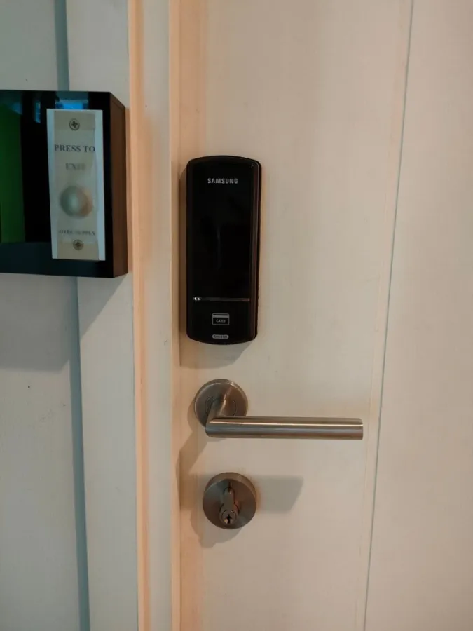 Sell / rent Plum Condo Chaengwattana Station Digital Door Lock system built-in furniture I'm too late