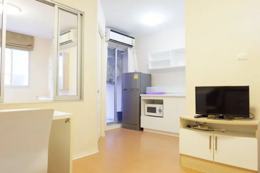 For rent, Lumpini Condo Town Rattanathibet, 1 bedroom, wall mounted, fully furnished, ready to move in. Book now.