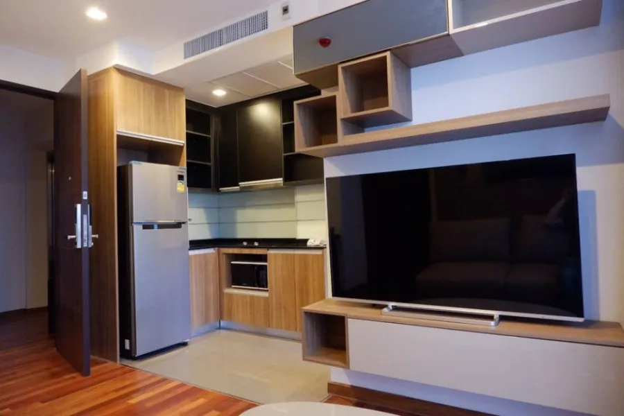 Wish Signature Midtown Siam for rent, a room with a private elevator, built in furniture, complete the whole room, book now