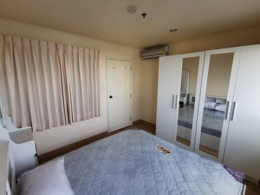 For sale, rent urgently!! Condo Lumpini Ville Sukhumvit 77, fully furnished, beautiful room, large size, near BTS, very cheap price!!