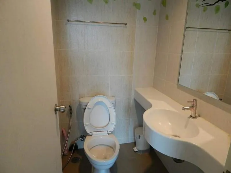 For rent, Lumpini Park Phetkasem 98, size 26 sq.m., 14th floor, room separated by a garden, only 6,700/month, hurry up