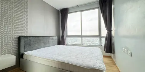ขาย เดอะ เบส สุขุมวิท 77 ชั้นสูง ห้องพร้อมอยู่ แต่งผนังแจ่มๆ เฟอร์นิเจอร์อย่างดี ไม่จองพลาดมาก