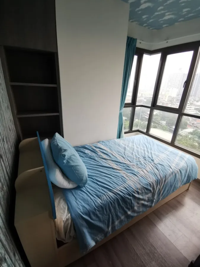 ขาย ให้เช่า The Base Park West (Rare Item) ห้องมุมดีที่สุดของชั้น วิวสระ