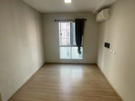 For sale: Plum Condo Mix Chaengwattana, empty room, ventilated, swimming pool view, this good, if you miss it you will regret it.