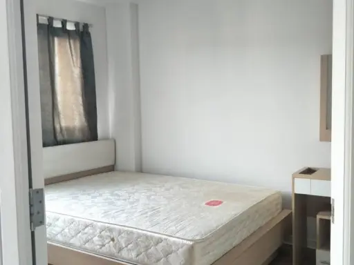 Condo for rent, Lumpini Town, Bodindecha-Ramkhamhaeng, 1 bed, 1 bath, 4th floor, not very high, good price, hurry to reserve it.