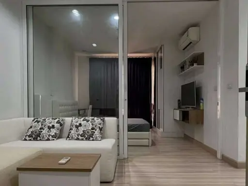 Urgent sale! The Hotel Serviced, 1 bedroom, 1 bathroom, 24th floor, high view, great price, come and own it today!
