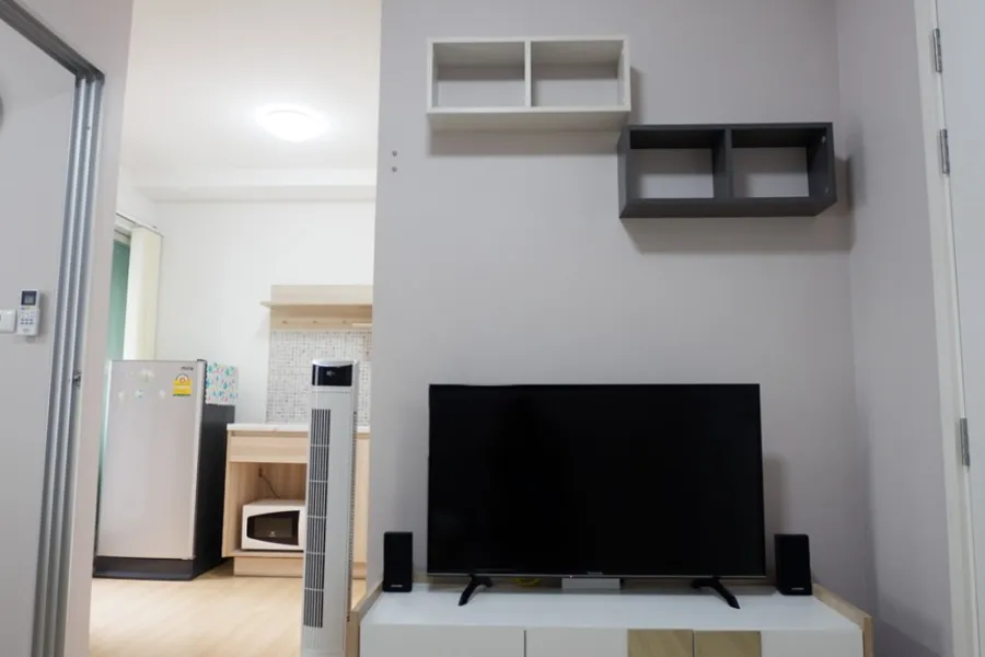Sale Plum Condo Chaengwattana, nice decoration. Sold with cork furniture The view behind the room is open and comfortable. Hurry up!!
