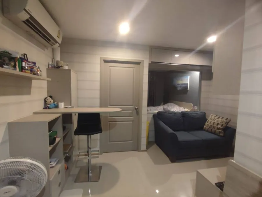 Condo for sale, Richpark @ Chaophraya, room with good wallpaper, built-in furniture, you must not miss.