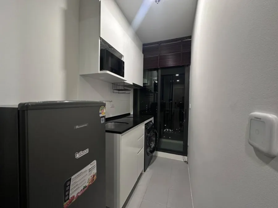 For rent: Chivathai Kaset Nawamin, decorated with beautiful wallpaper, stylish, complete with electrical appliances, move in now, don't hesitate.