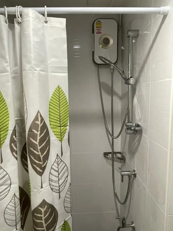 For sale: Lumpini Onnut 46, Building C2, 4th floor. Garden view, bright and airy. Beautiful, clean room with IKEA furniture and complete appliances. B