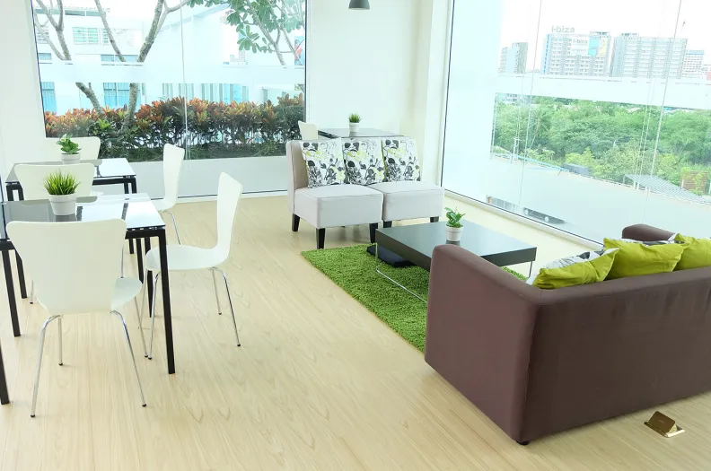 ให้เช่า TC Green วิวสวย โปร่ง โล่ง เห็นสวนและสระว่ายน้ำ เฟอร์นิเจอร์ครบ พร้อมเข้าอยู่