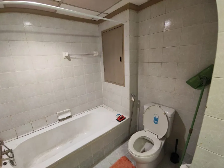 For rent, Supalai Park, Phahonyothin 21, 16th floor, Daneramit view, no building block, wide balcony, very beautiful, livable