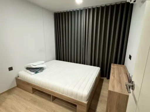 ให้เช่า Atmoz Season Ladkrabang ห้องทิศเหนือ ไม่ร้อนทั้งวัน ติดฟิล์มกันแดดแล้ว อยู่สบาย ประหยัดค่าไฟ ห้ามพลาด