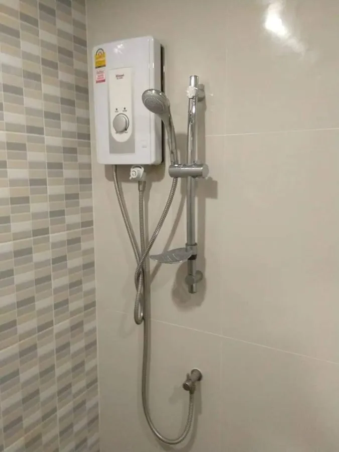 For sale: Lesto Sukhumvit 113, 5th floor, studio room, pool view, with amenities. Not booking is considered a huge mistake.