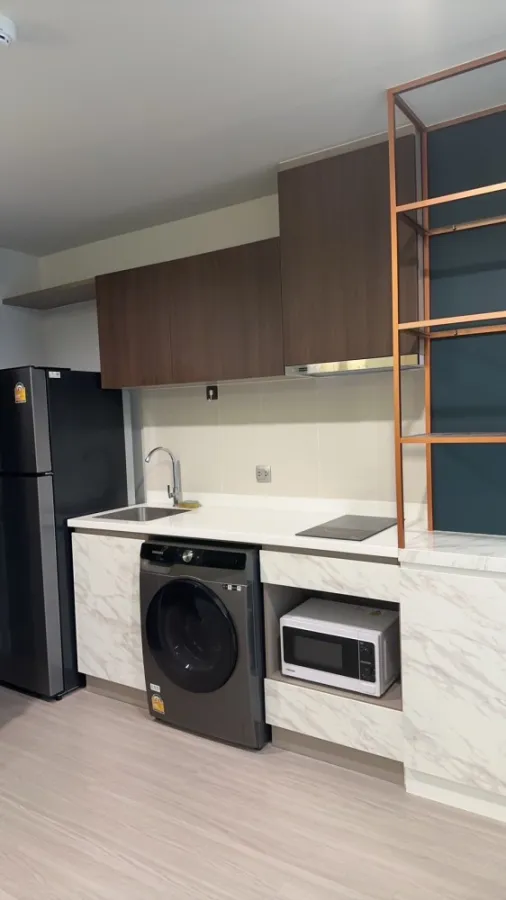 Sell/rent Life Ladprao, good location, high floor, furniture is ready, don't miss it.