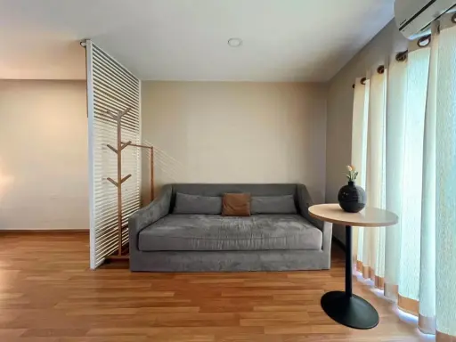 ขาย The Peak Condominium รัชดา-ห้วยขวาง ห้อง STUDIO โซฟานั่งสบายสุดๆ พร้อมอยู่ ห้ามพลาด