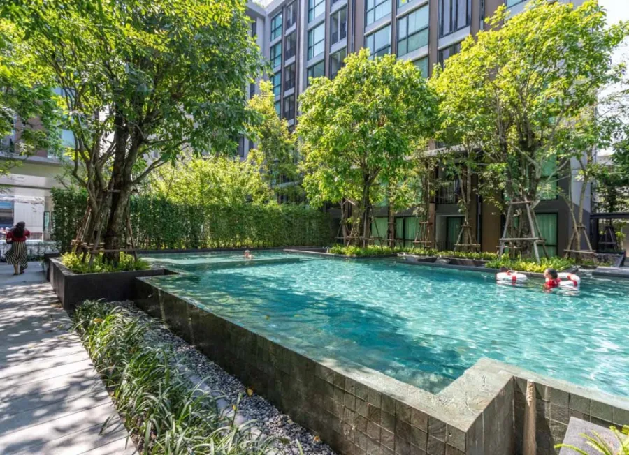 Rent a Vetara Sukhumvit 36, 2 bedrooms, complete facilities Book and not disappointed.