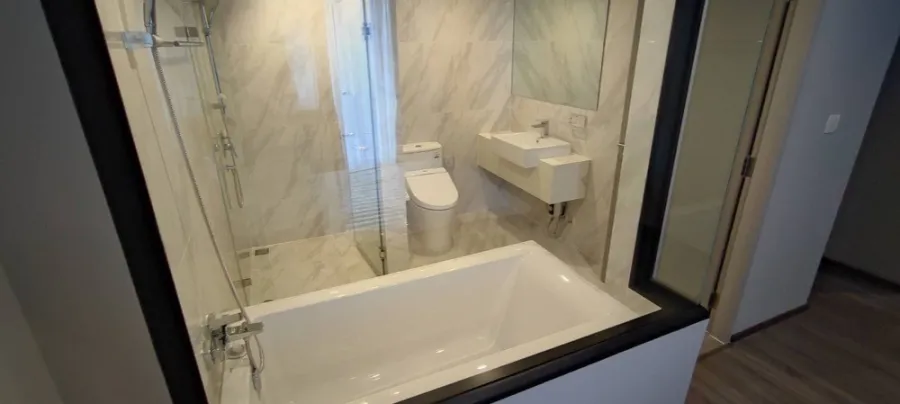 For rent, Ideo Mobi Sukhumvit 40, fully furnished and electrical appliances, ready to move in. Don't miss it.