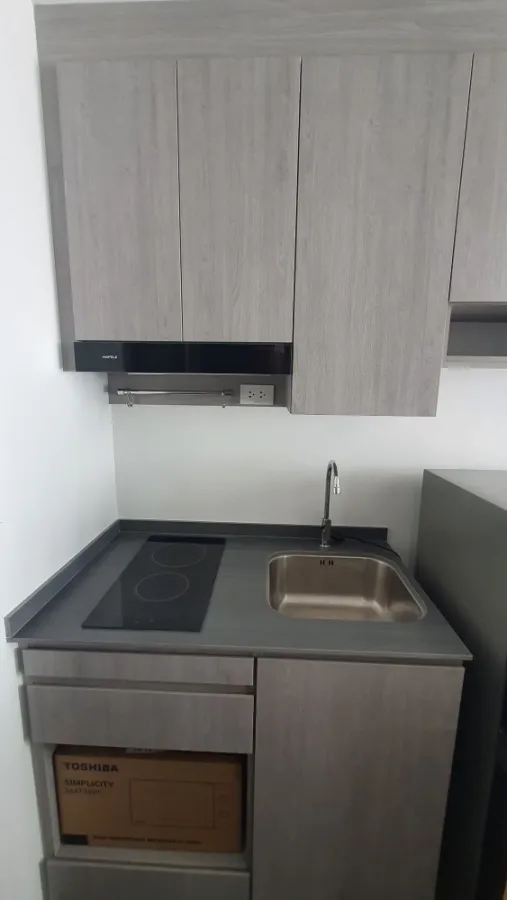Condo for rent: The Origin E22 Station, 16th floor, high view, room comes with complete amenities.