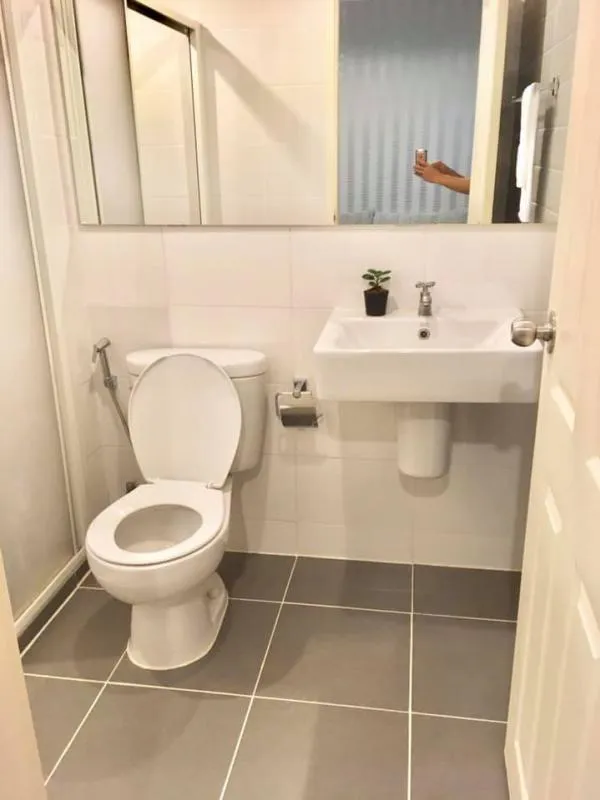 Condo for rent: Aspire Rama9 Tell me about this room and you will regret it.