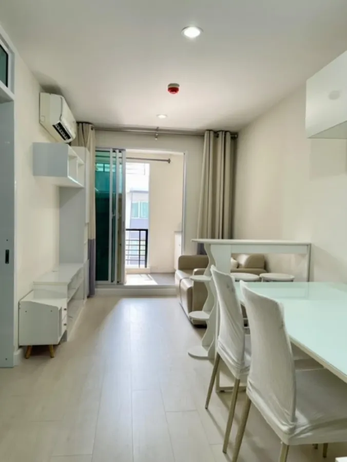 For sale: Sammakorn S9 Condominium, 8th floor, spacious room, airy, comfortable to live in. Hurry and reserve your ownership now!