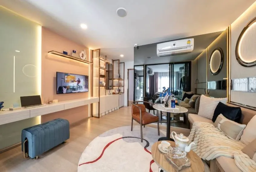 Selling down payment, Aspire On Nut Station, high floor, spacious room, very good location, hurry and book before you miss out.